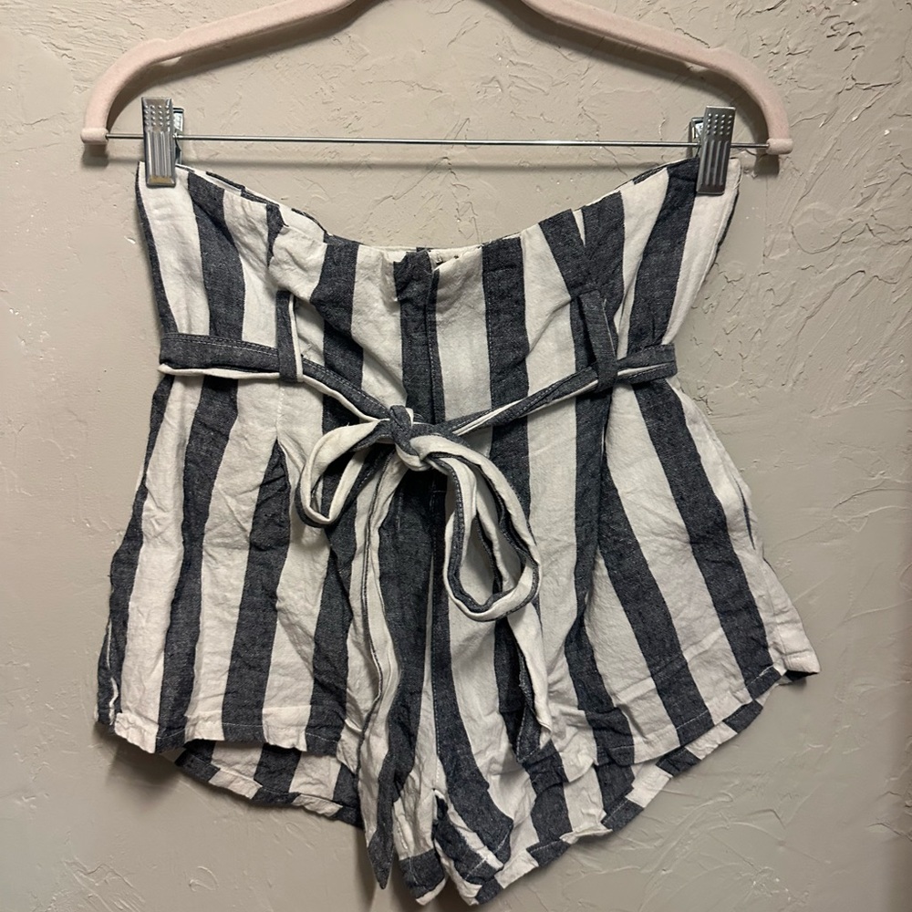 Blue & White Linen Striped Shorts - small